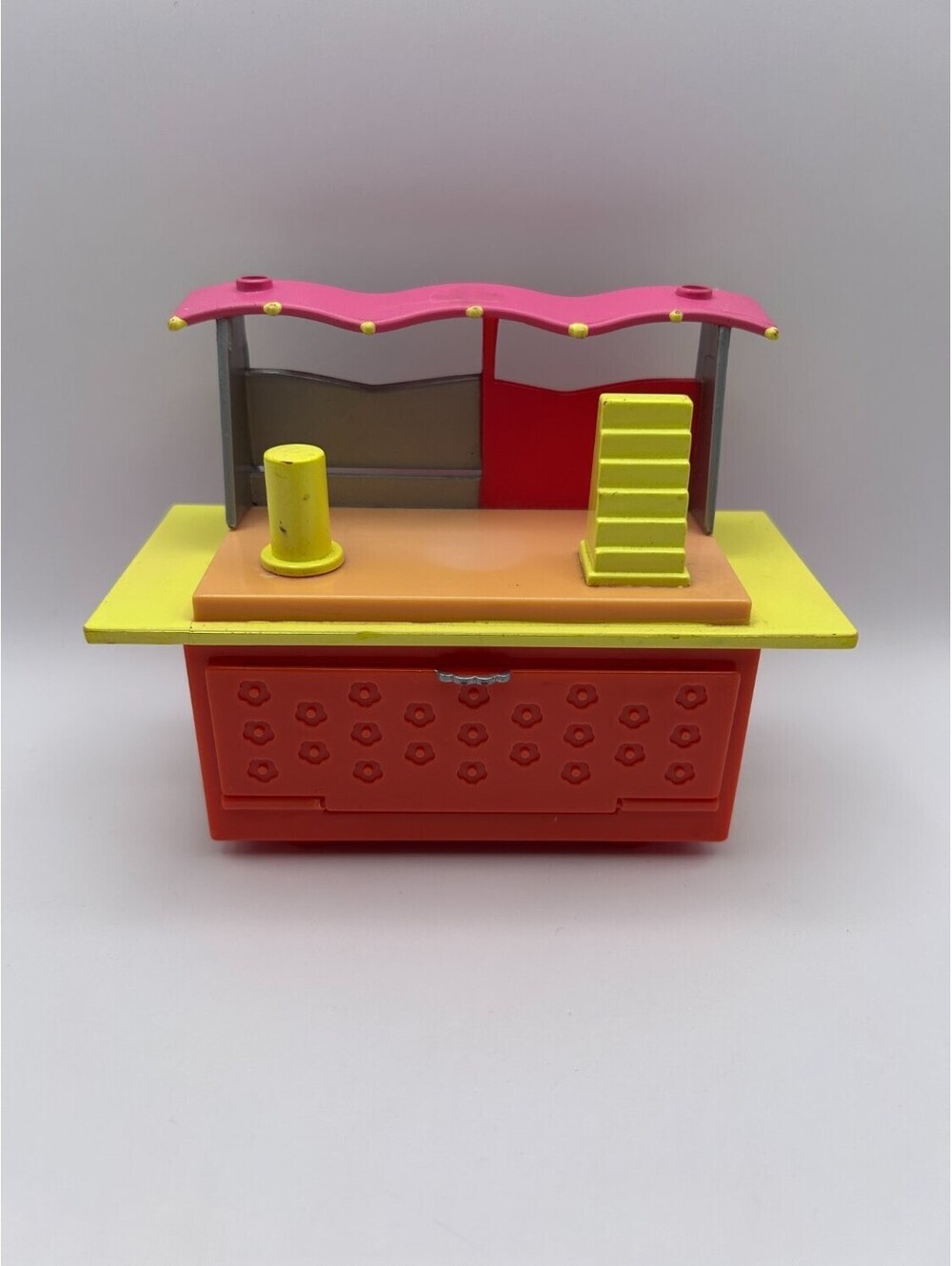 Origin Products Ltd. Toy Boutique Kiosk Play Piece Polly Pocket 2002 Multicolor